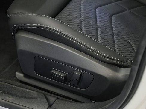 Used 2026 BMW 228i w/ Premium Package FWD image 23