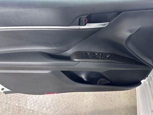 Used 2023 Toyota Camry SE AWD/4WD image 17