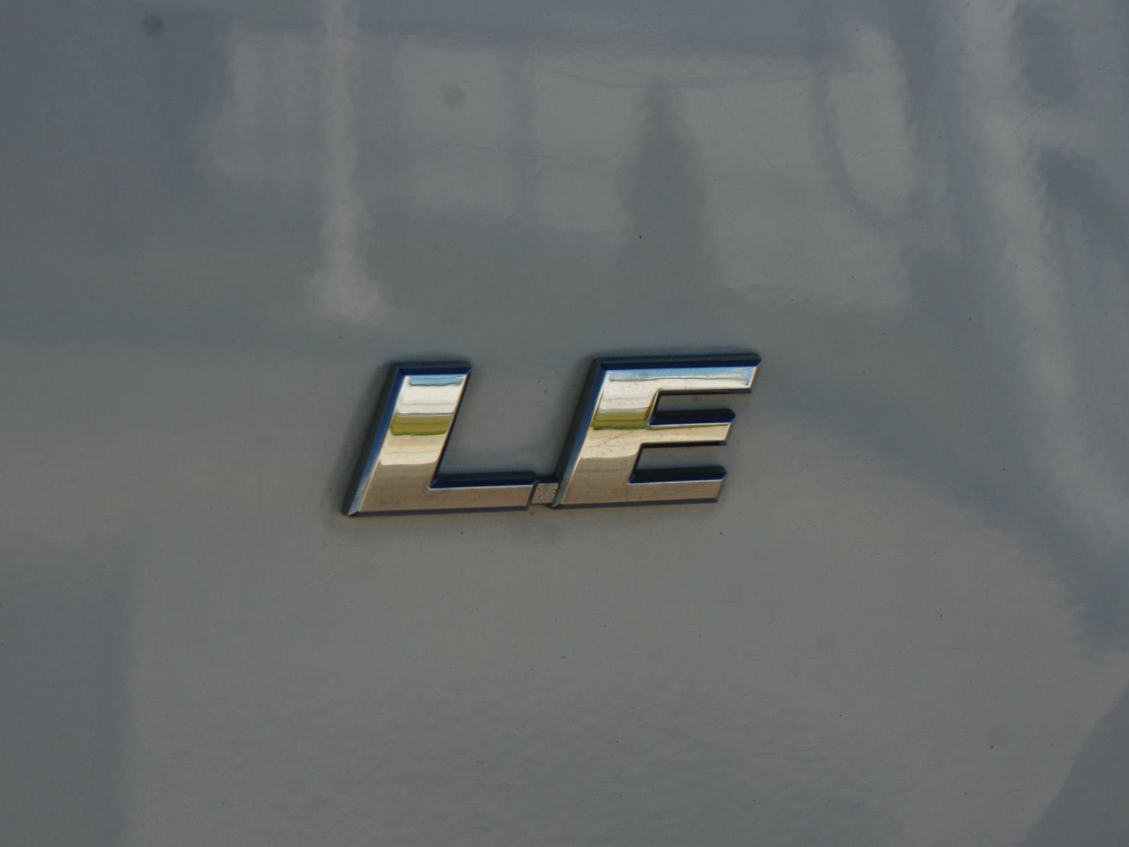 Used 2016 Toyota RAV4 LE FWD image 17