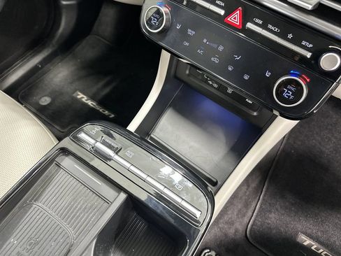 Certified 2025 Hyundai Tucson SEL AWD/4WD image 22