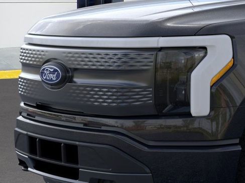 New 2025 Ford F150 Lightning XLT image 21
