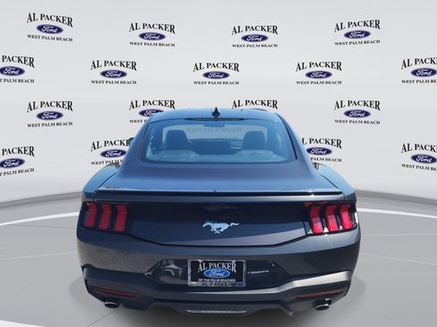 Used 2024 Ford Mustang Premium image 4