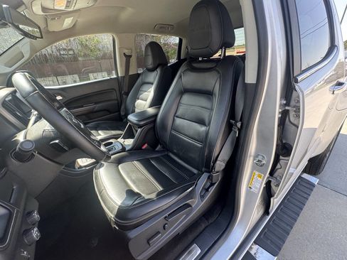 Used 2018 GMC Canyon Denali image 5