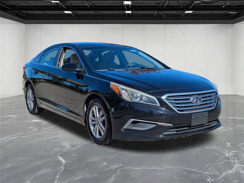 Used 2016 Hyundai Sonata SE w/ Cargo Package image 7