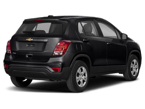 Used 2018 Chevrolet Trax LS w/ LPO, Cargo Package FWD image 2