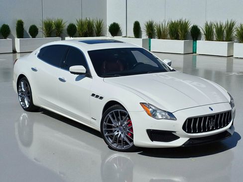 Used 2017 Maserati Quattroporte S GranSport image 3