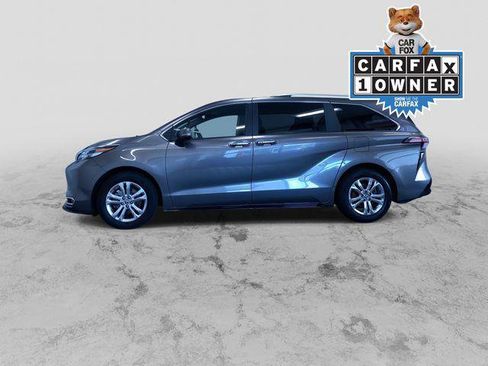 Certified 2022 Toyota Sienna Platinum AWD/4WD image 6
