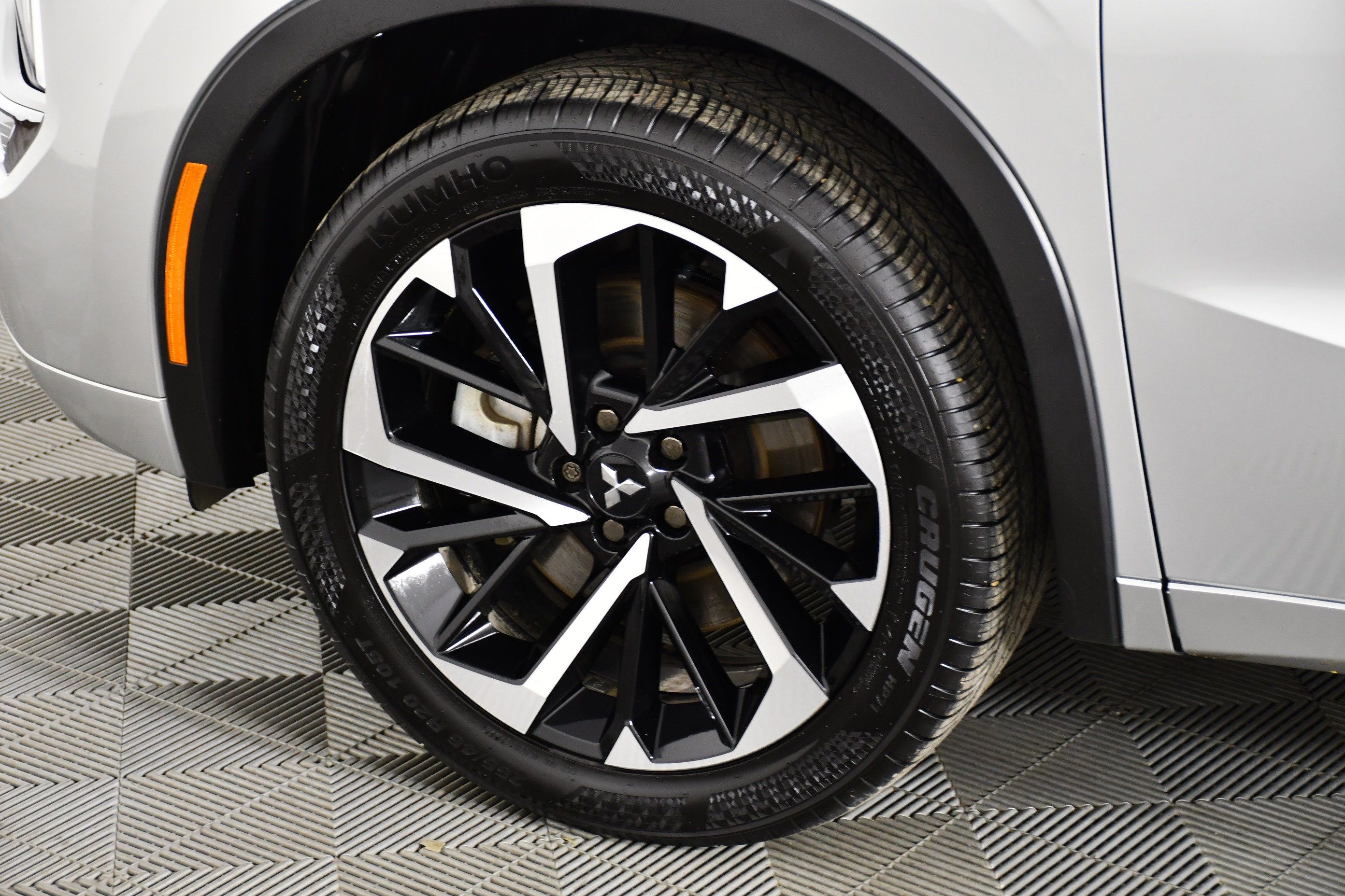 Used 2024 Mitsubishi Outlander SEL AWD/4WD image 49