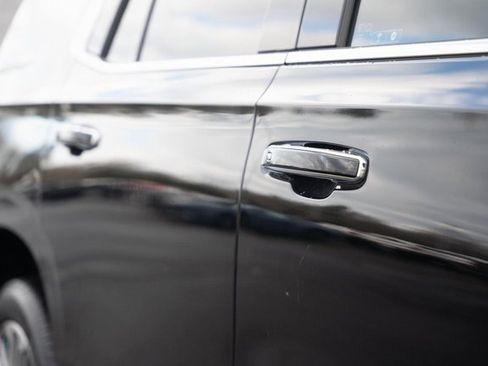 Used 2021 GMC Yukon Denali w/ Denali Premium Package image 23