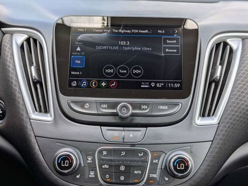 Used 2024 Chevrolet Malibu LT FWD image 16