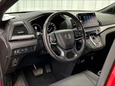 Certified 2025 Honda Odyssey Sport-L image 17