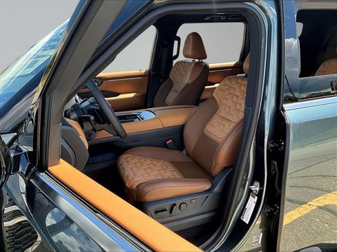 New 2026 Nissan Armada Platinum Reserve w/ Accent Package AWD/4WD image 28