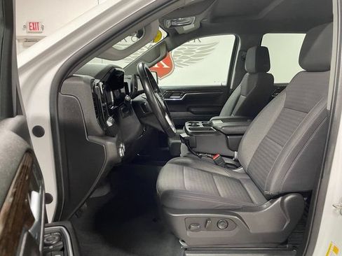 Used 2023 GMC Sierra 1500 SLE AWD/4WD image 11