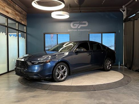 Used 2023 Honda Accord EX-L image 7