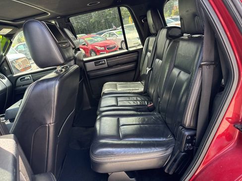 Used 2015 Ford Expedition Platinum RWD image 13