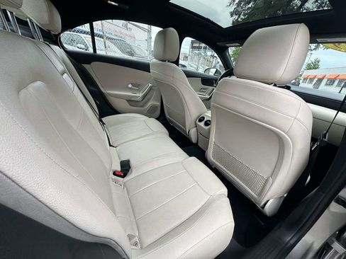 Used 2019 Mercedes-Benz A 220 4MATIC image 33