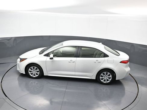 Certified 2022 Toyota Corolla LE FWD image 40