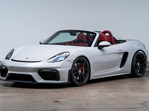 Used 2021 Porsche 718 Boxster Spyder RWD image 4