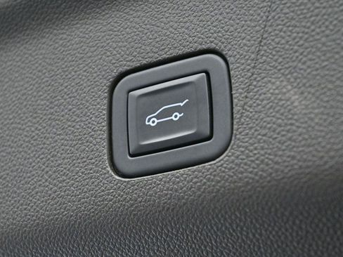 Used 2024 Chevrolet Tahoe LT w/ LT Signature Plus Package AWD/4WD image 12