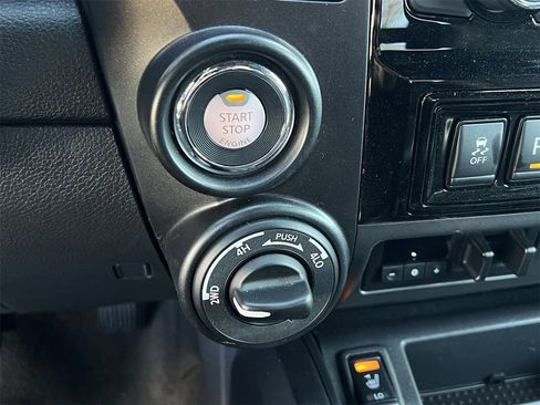 Certified 2024 Nissan Titan SV w/ SV Convenience Package image 17