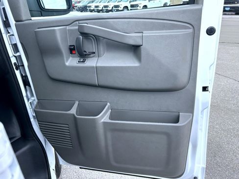New 2026 Chevrolet Express 2500 w/ Driver Convenience Package image 15