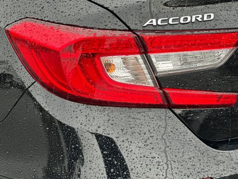 Used 2022 Honda Accord Sport image 32