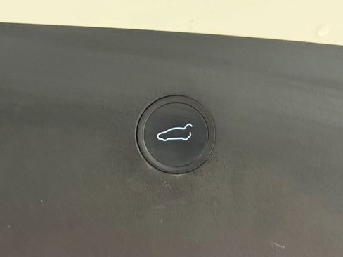 Used 2018 Tesla Model X 100D image 22