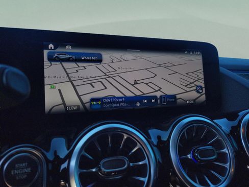 Certified 2025 Mercedes-Benz GLA 250 image 25