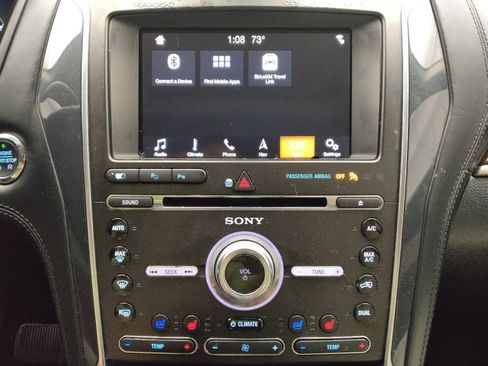 Used 2018 Ford Explorer Platinum AWD/4WD image 25