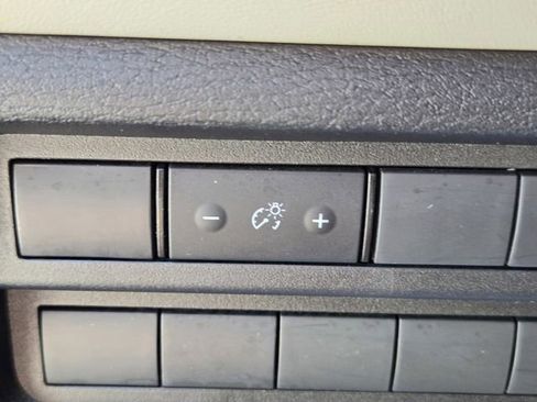 Used 2025 Mitsubishi Outlander SE image 20