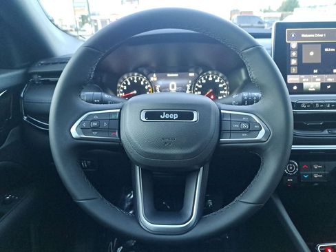 New 2026 Jeep Compass Latitude AWD/4WD image 18