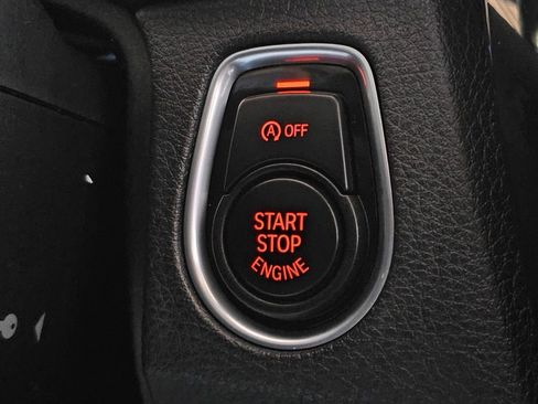 Used 2016 BMW 320i Sedan image 14