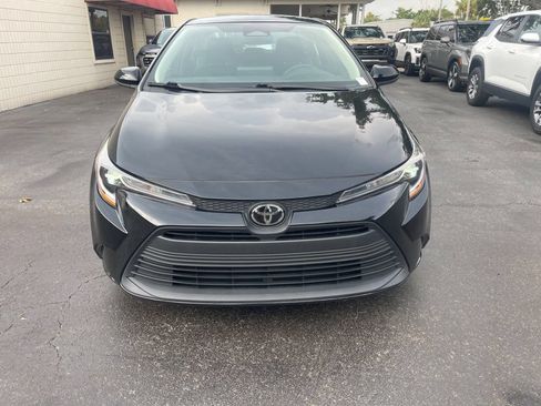 Used 2025 Toyota Corolla LE FWD image 6