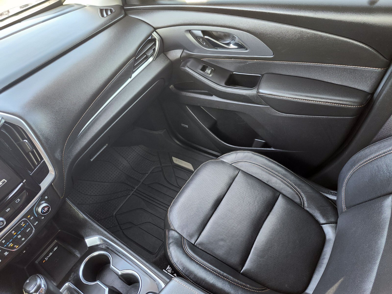 Used 2019 Chevrolet Traverse Premier w/ LPO, Floor Liner Package AWD/4WD image 14