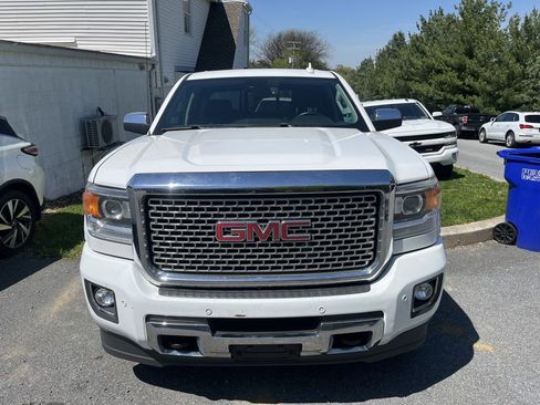 Used 2016 GMC Sierra 2500 Denali w/ Driver Alert Package AWD/4WD image 2