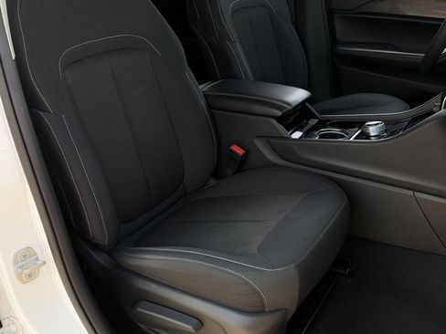 Used 2023 Jeep Grand Cherokee Laredo RWD image 23