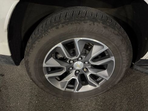 Used 2022 Chevrolet Tahoe LT w/ Luxury Package image 10