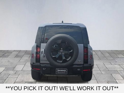 Used 2022 Land Rover Defender 110 X-Dynamic SE AWD/4WD image 6