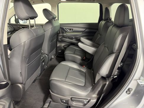 Used 2025 Subaru Ascent Bronze Edition w/ Popular Package #2 image 7