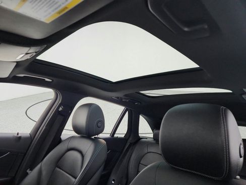 Used 2017 Mercedes-Benz GLC 300 4MATIC image 18