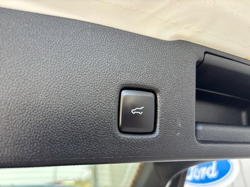 Used 2024 Ford Escape Active w/ Tech Pack #1 AWD/4WD image 30