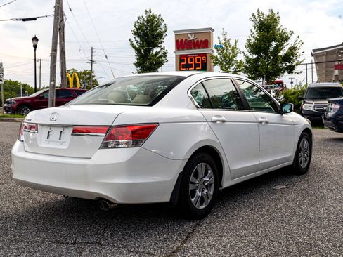 Used 2011 Honda Accord LX-P image 6