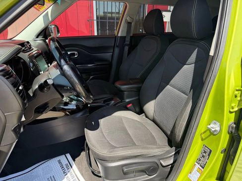 Used 2016 Kia Soul + w/ Audio Package image 9