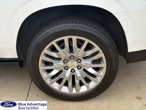 Used 2023 Chevrolet Suburban High Country w/ LPO, Illumination Package RWD image 7