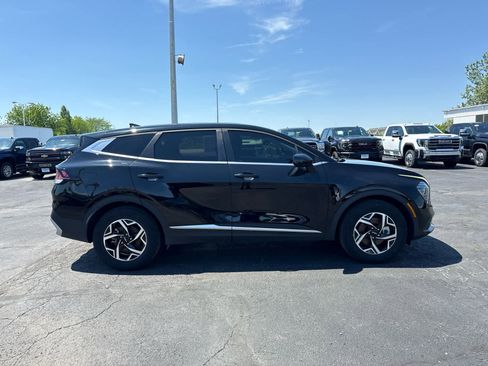 Used 2025 Kia Sportage LX FWD image 6