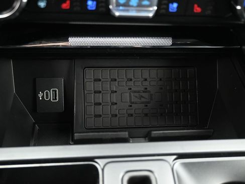 New 2025 Ford F150 Platinum w/ Equipment Group 702A High image 15