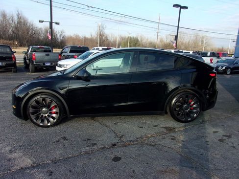 Used 2021 Tesla Model Y Performance image 2