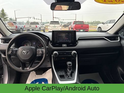 Used 2021 Toyota RAV4 XLE AWD/4WD image 15