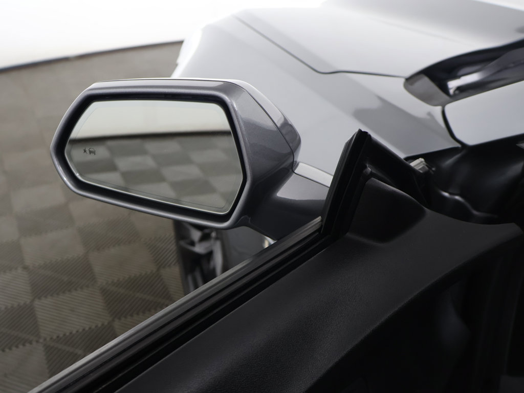 Used 2020 Chevrolet Camaro SS RWD image 28