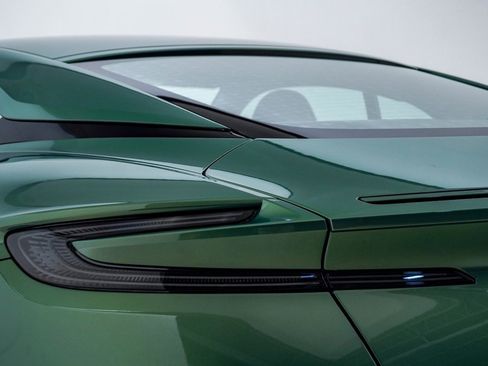 Used 2024 Aston Martin DB12 Coupe image 12